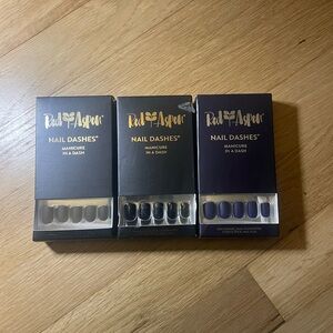 Red Aspen Nail Dashes - Black and Gray Press-On Nails Matte Short